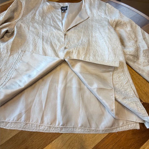 Eileen Fisher Light Tan Blazer Blouse 100% Silk with silk lining - Picture 11 of 13